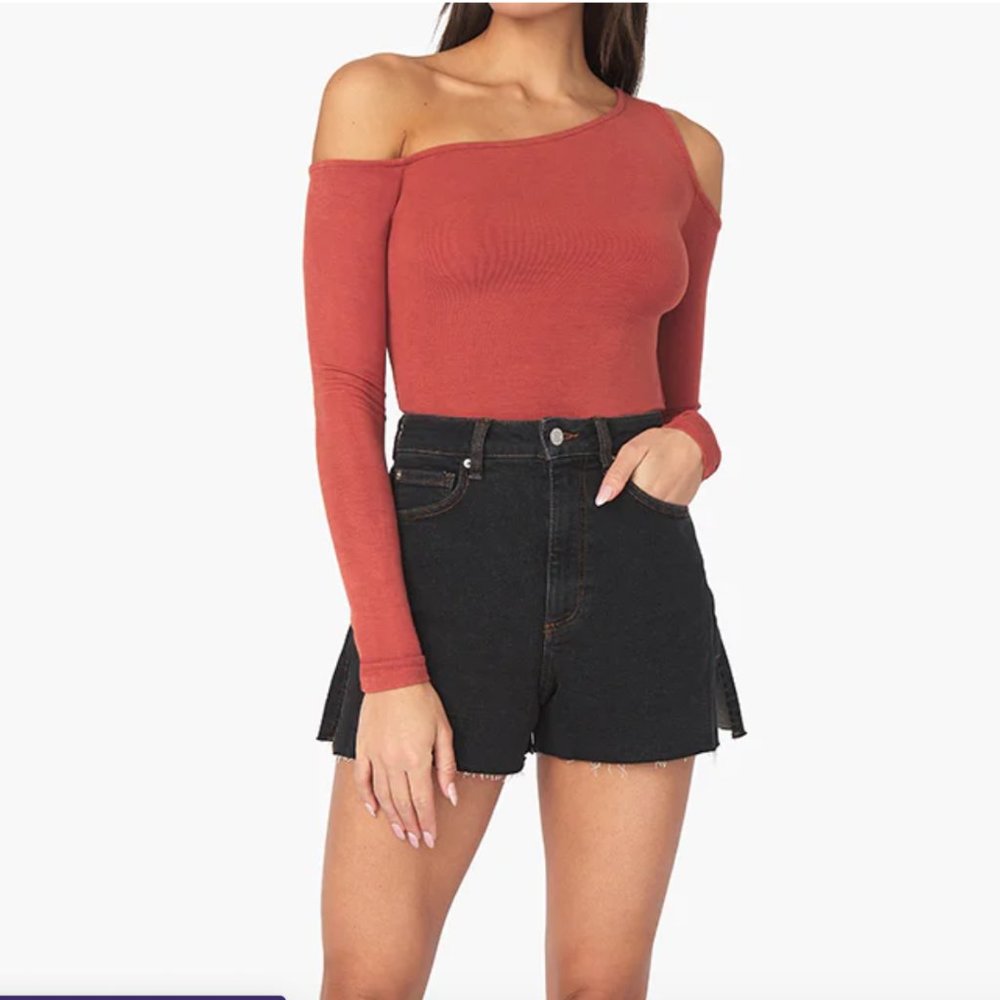 Cold Shoulder Rib Top / WeWoreWhat - Picture 3 of 4
